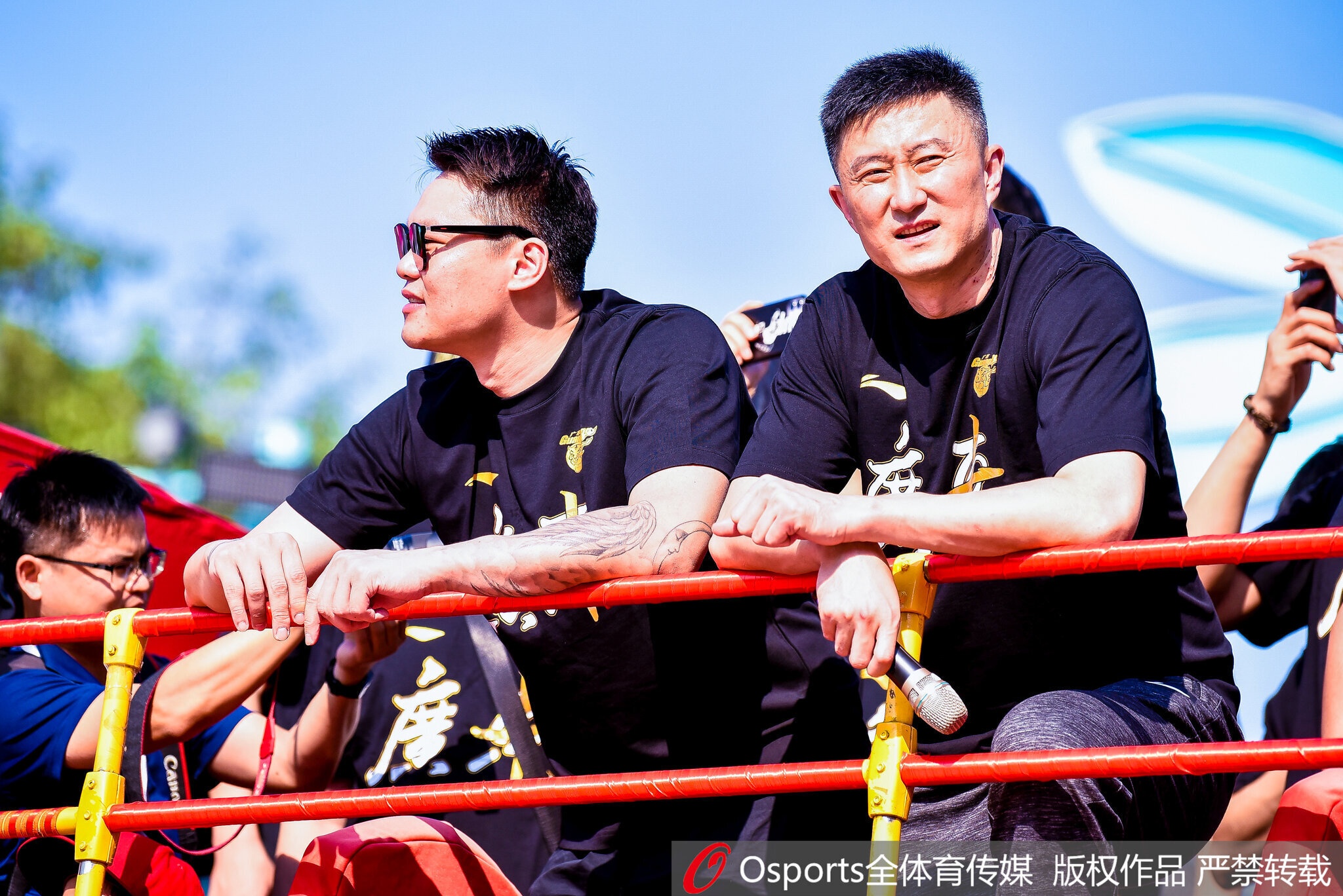 媒体人:广东还是用心的给予了杜锋&朱芳雨相对体面的安置方式 媒体人:广东还是用心的给予了杜锋&朱芳雨相对体面的安置方式