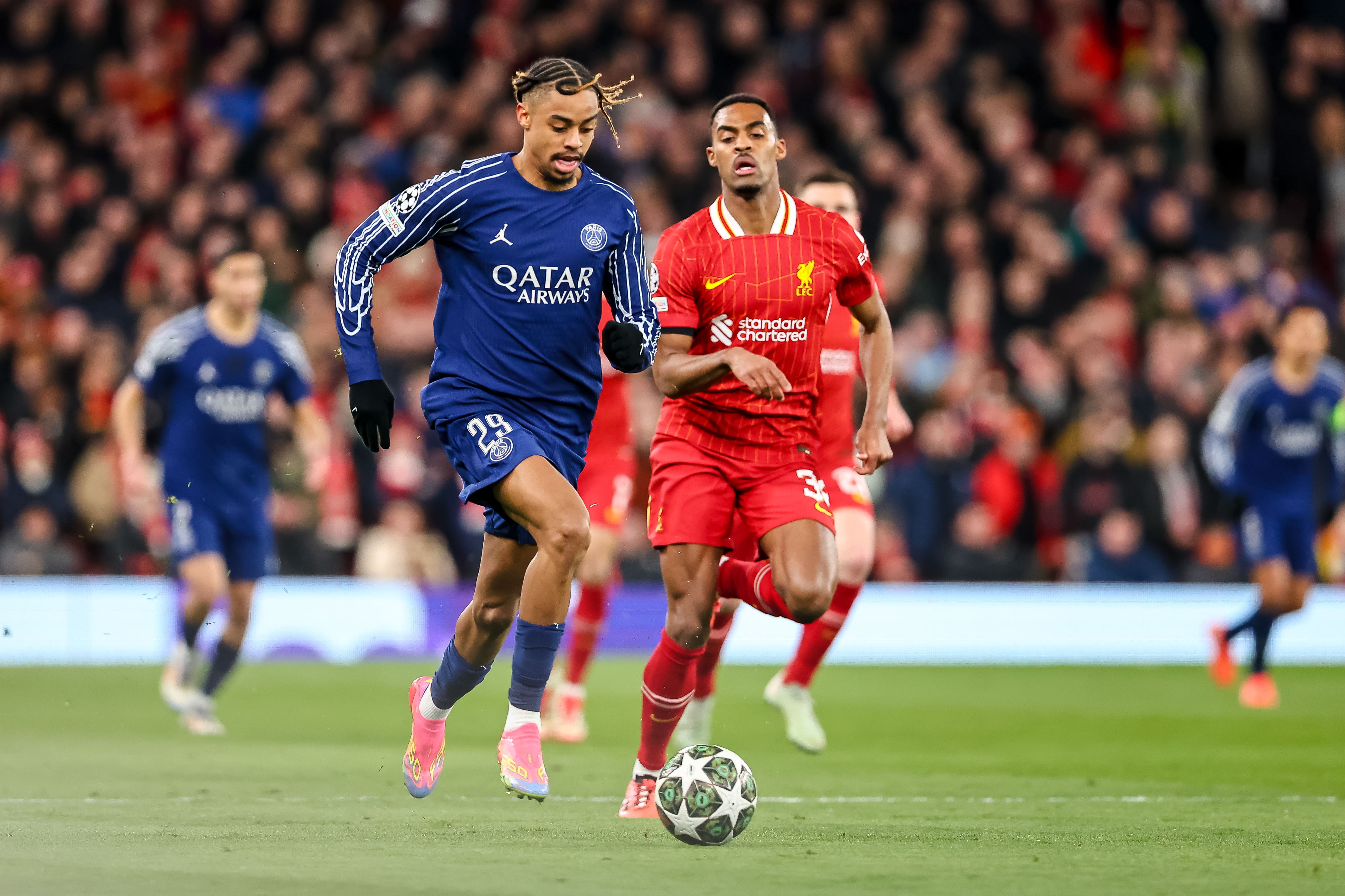 英媒：因热爱FIFA游戏，巴尔科拉可能会在利物浦选择29号球衣